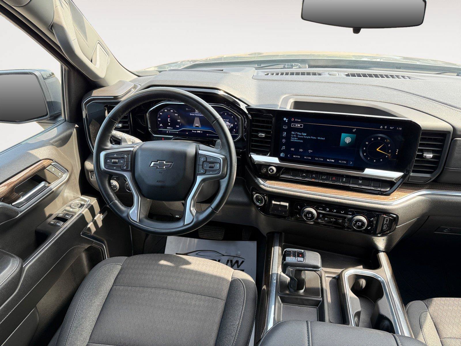 Used 2024 Chevrolet Silverado 1500 RST w/ Convenience Package II AWD/4WD image 11