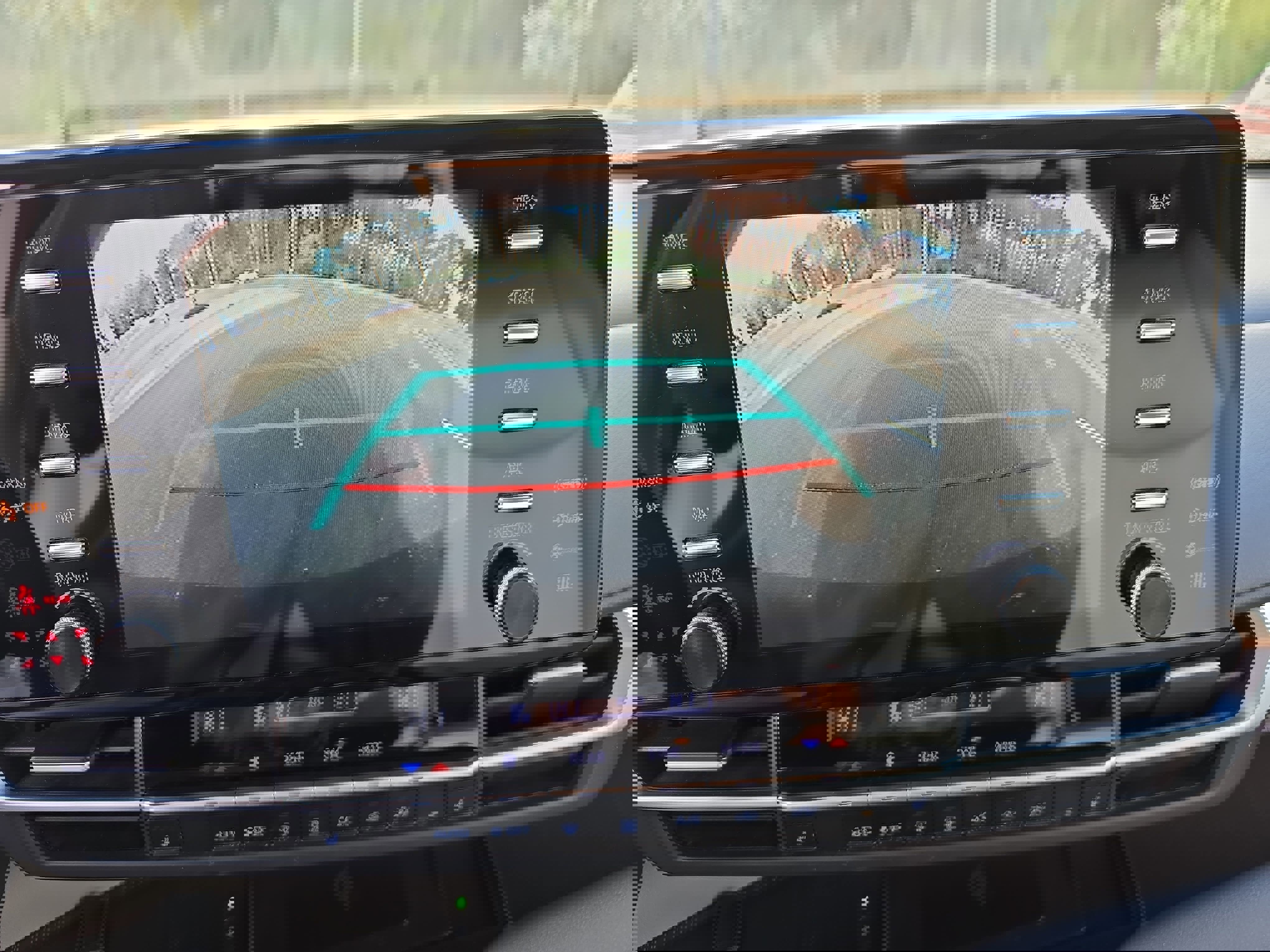 Used 2021 Toyota Sienna XLE w/ XLE Plus Package image 24