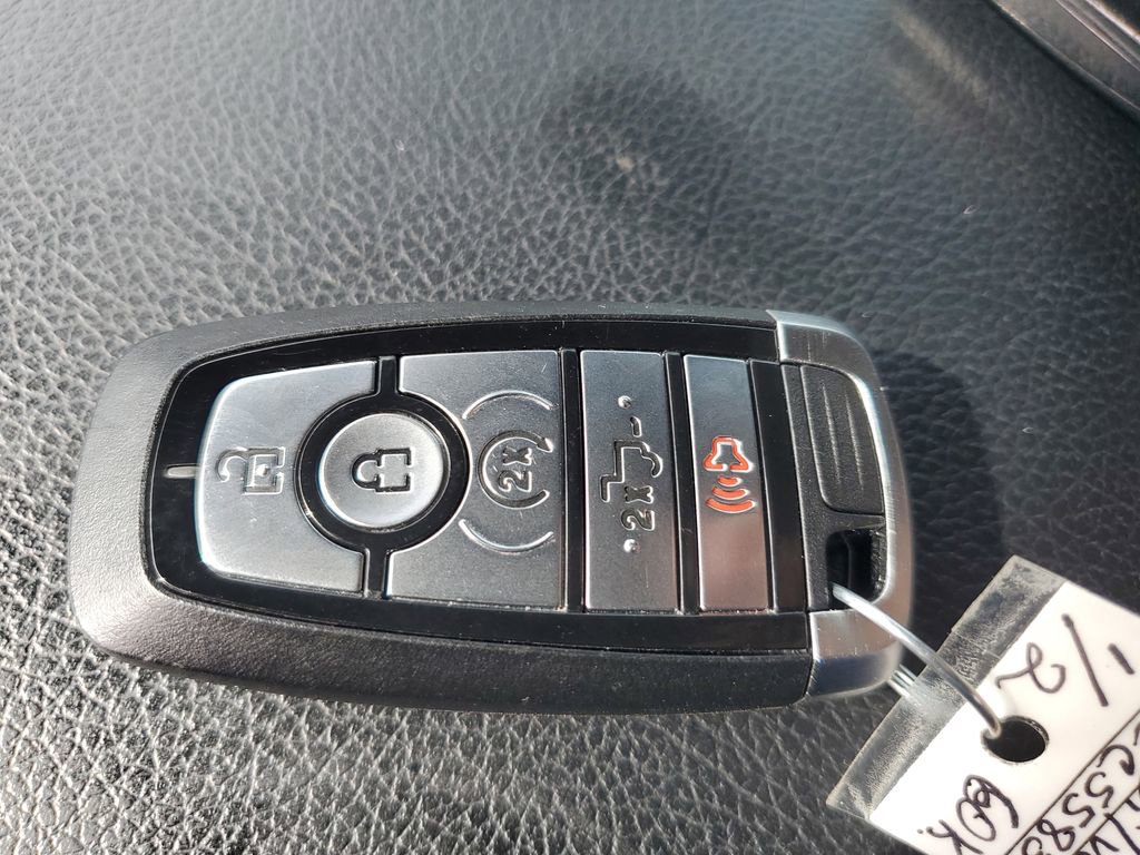 Used 2021 Ford F250 Lariat w/ Lariat Ultimate Package image 28