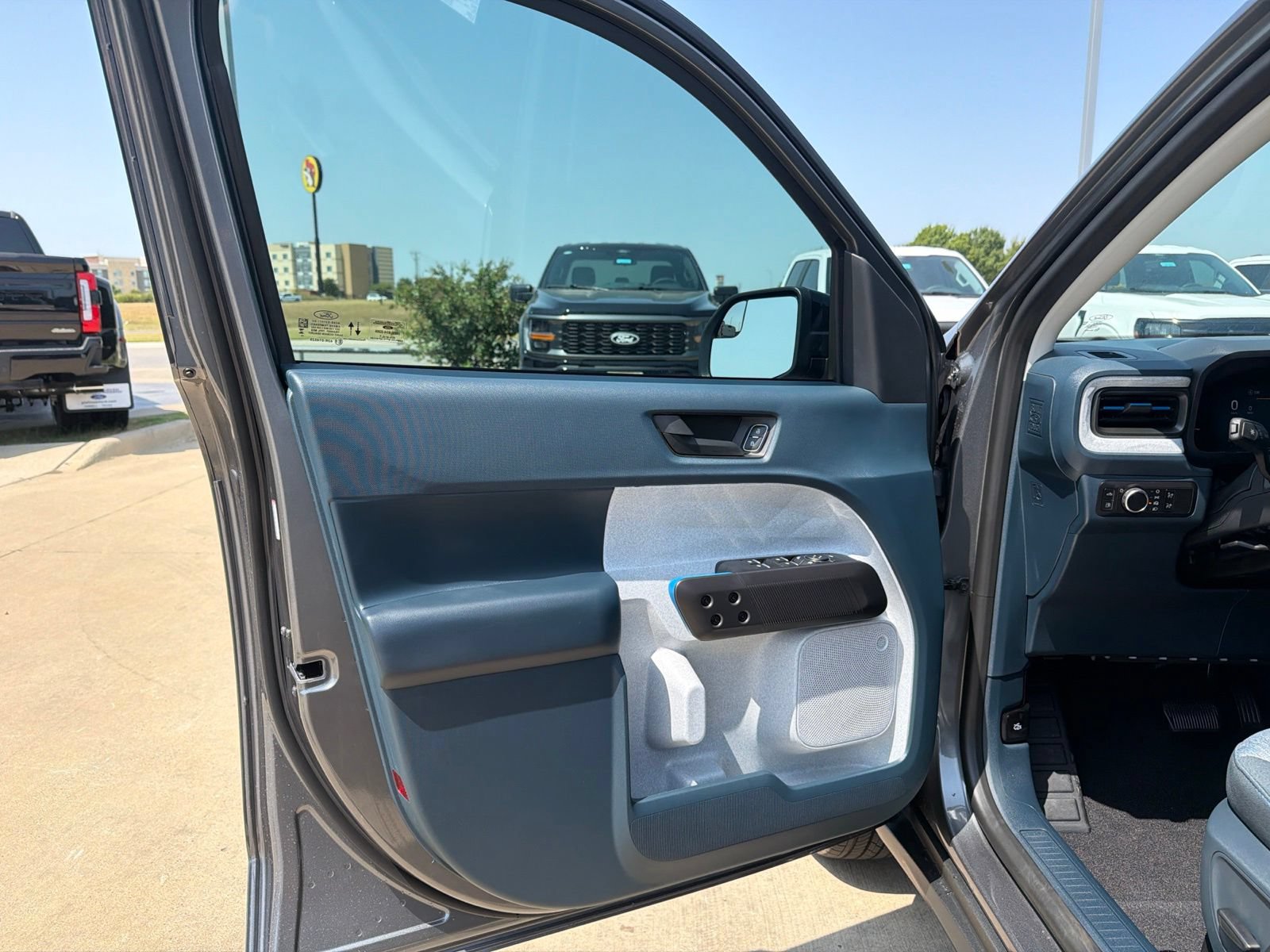 New 2026 Ford Maverick XLT w/ XLT Luxury Package FWD image 13