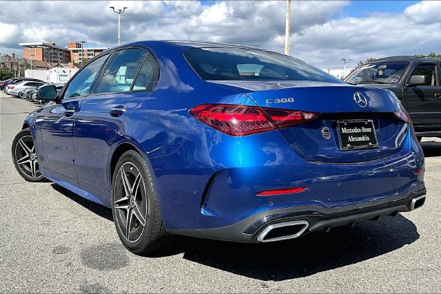 Used 2023 Mercedes-Benz C 300 4MATIC Sedan image 3
