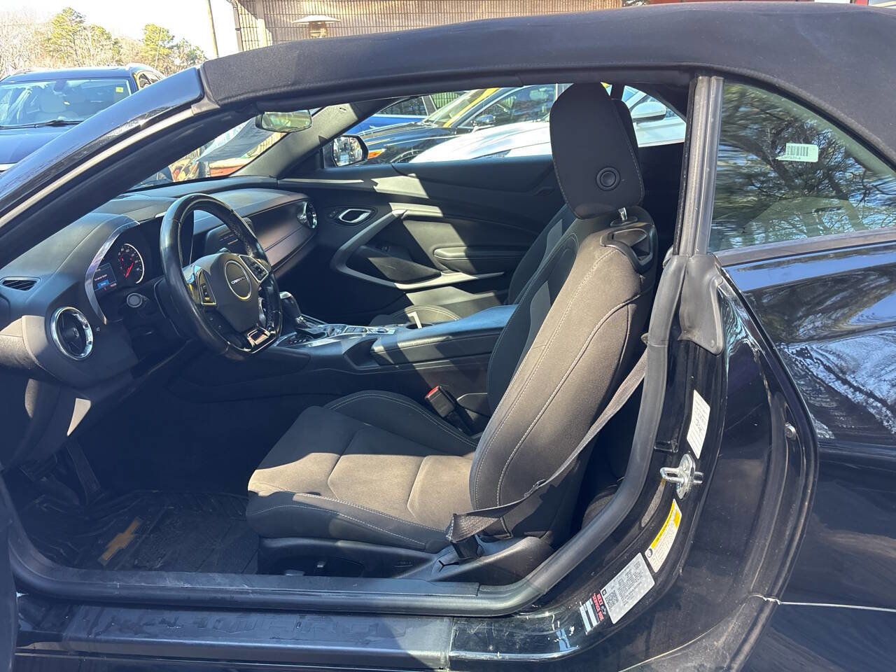 Used 2020 Chevrolet Camaro LT image 10