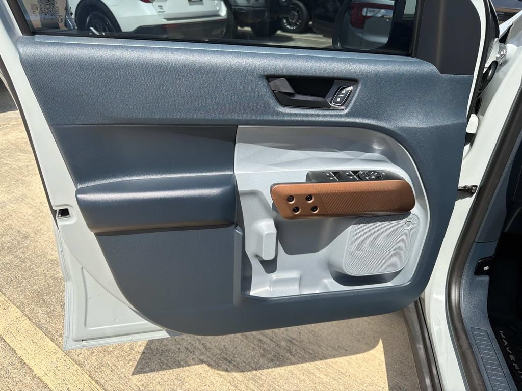 Used 2023 Ford Maverick Lariat FWD image 22