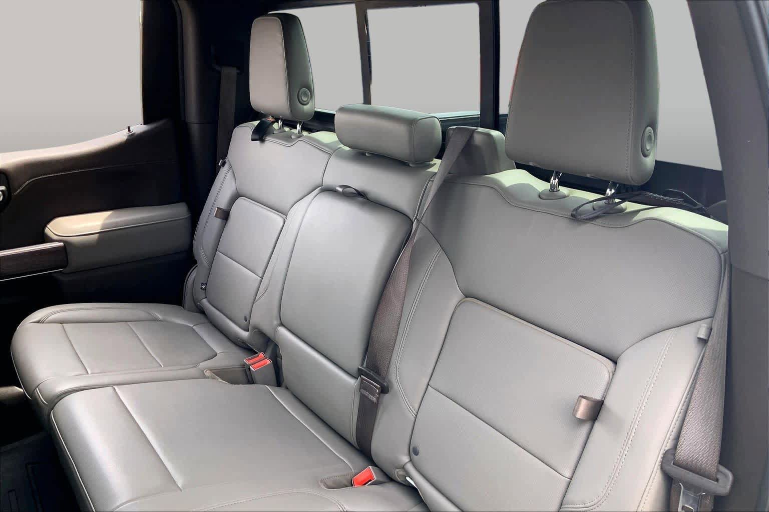 Used 2019 Chevrolet Silverado 1500 LTZ w/ LTZ Texas Edition RWD image 21