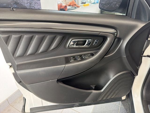 Used 2018 Ford Taurus SHO w/ Driver Assist Package AWD/4WD image 17