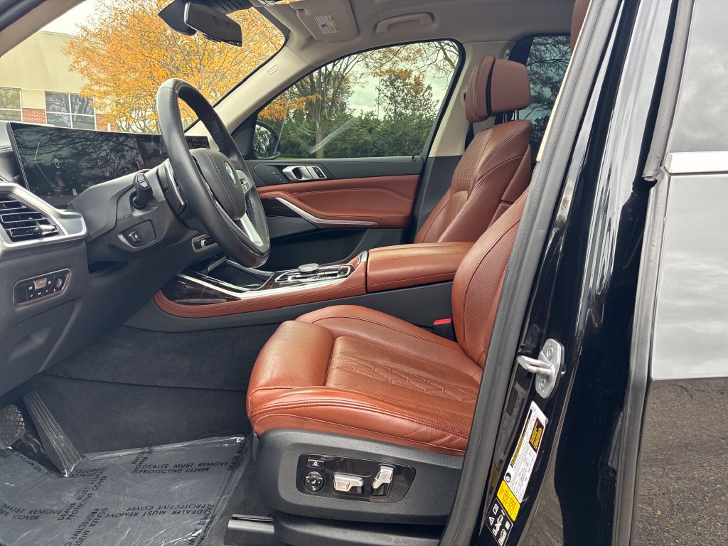 Used 2023 BMW X7 xDrive40i AWD/4WD image 12