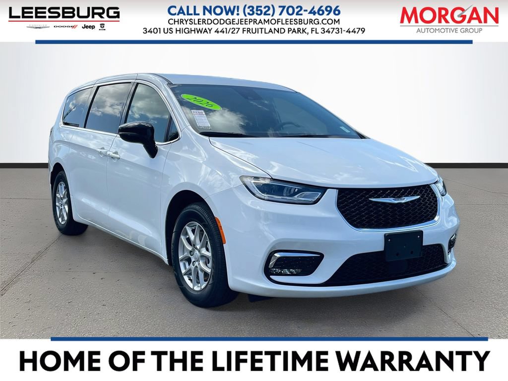 Used 2026 Chrysler Pacifica Select FWD image 1