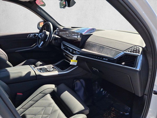 Certified 2026 BMW X5 xDrive50e w/ M Sport Package AWD/4WD image 22