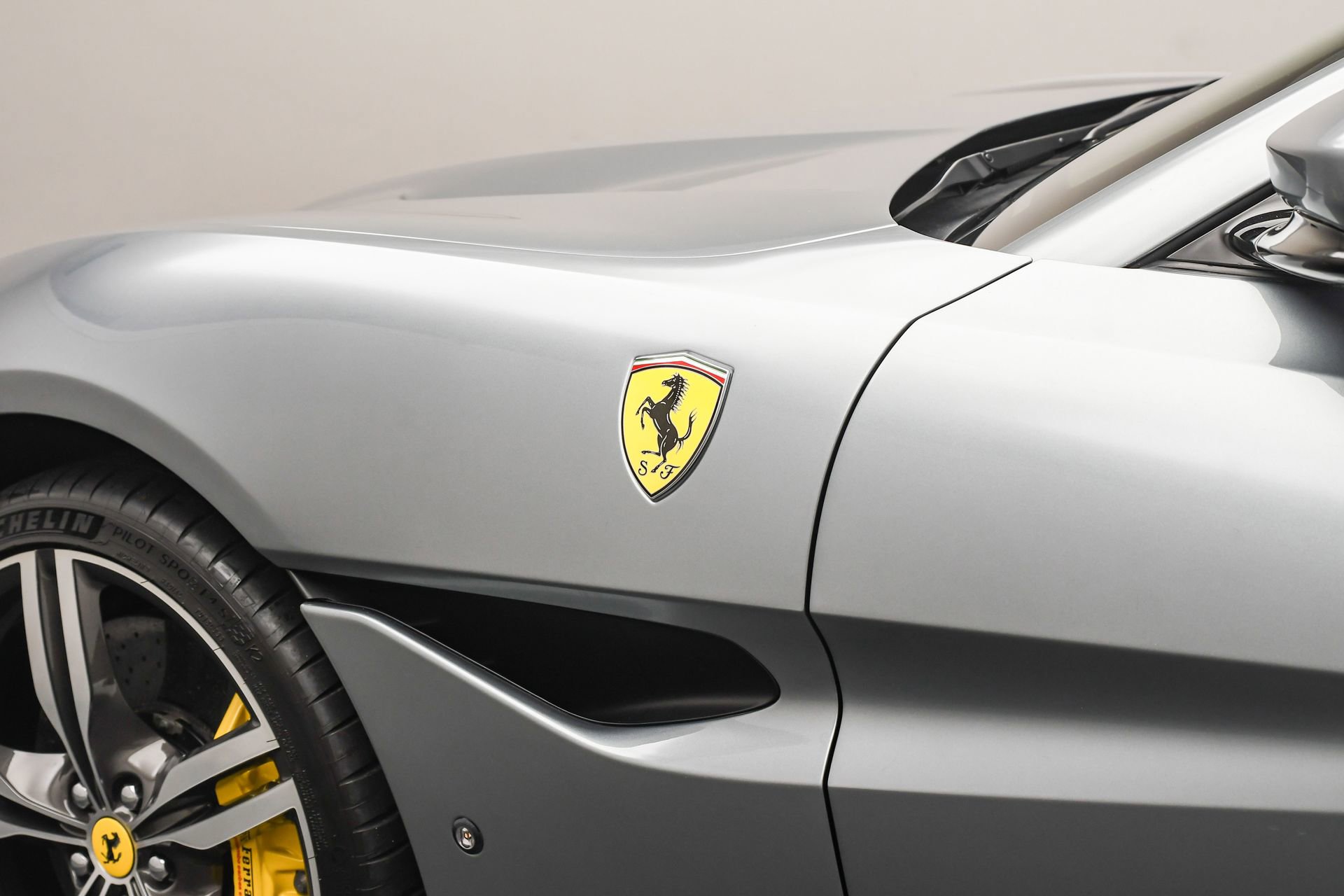 Used 2019 Ferrari Portofino image 39