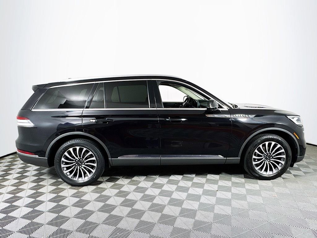 Used 2022 Lincoln Aviator Reserve AWD/4WD image 8
