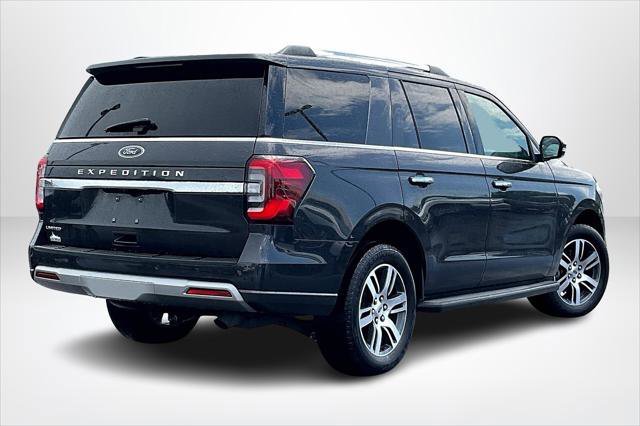 Used 2024 Ford Expedition Limited image 5