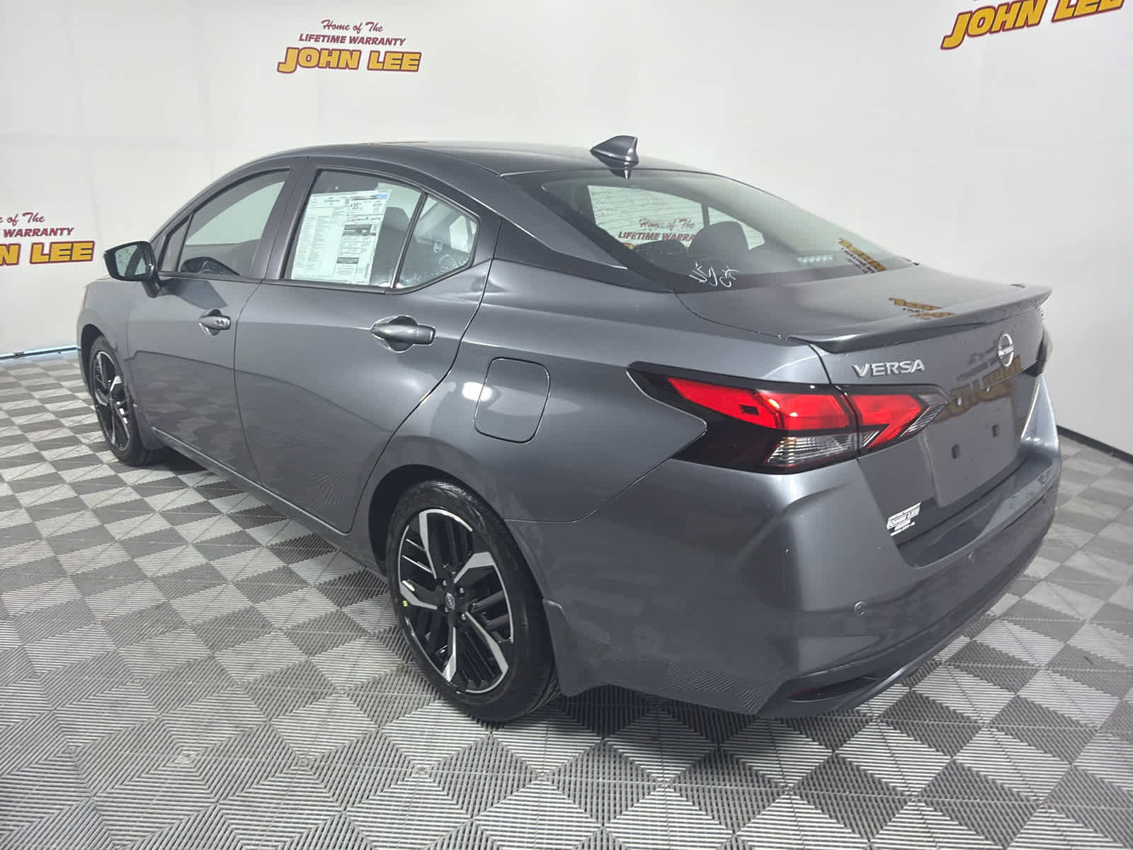 New 2025 Nissan Versa SR w/ Trunk Package image 3