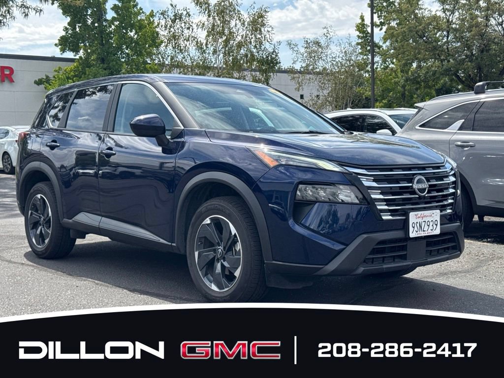 Used 2025 Nissan Rogue SV AWD/4WD image 3