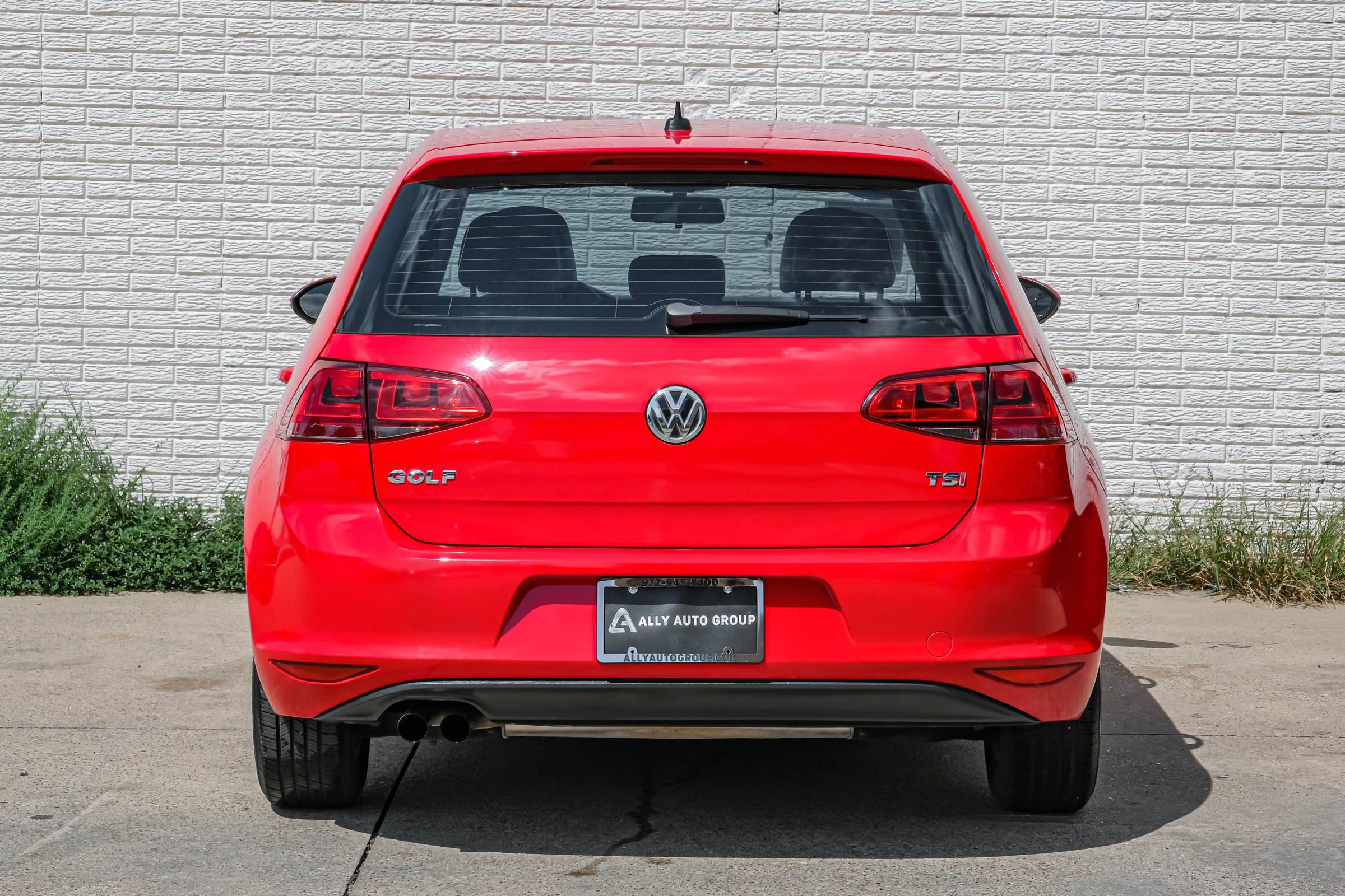 Used 2015 Volkswagen Golf SE image 8