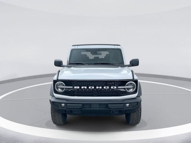 New 2026 Ford Bronco Outer Banks w/ Black Appearance Package AWD/4WD image 2