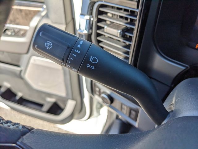 New 2026 Ford F250 Lariat w/ Black Appearance Package image 30