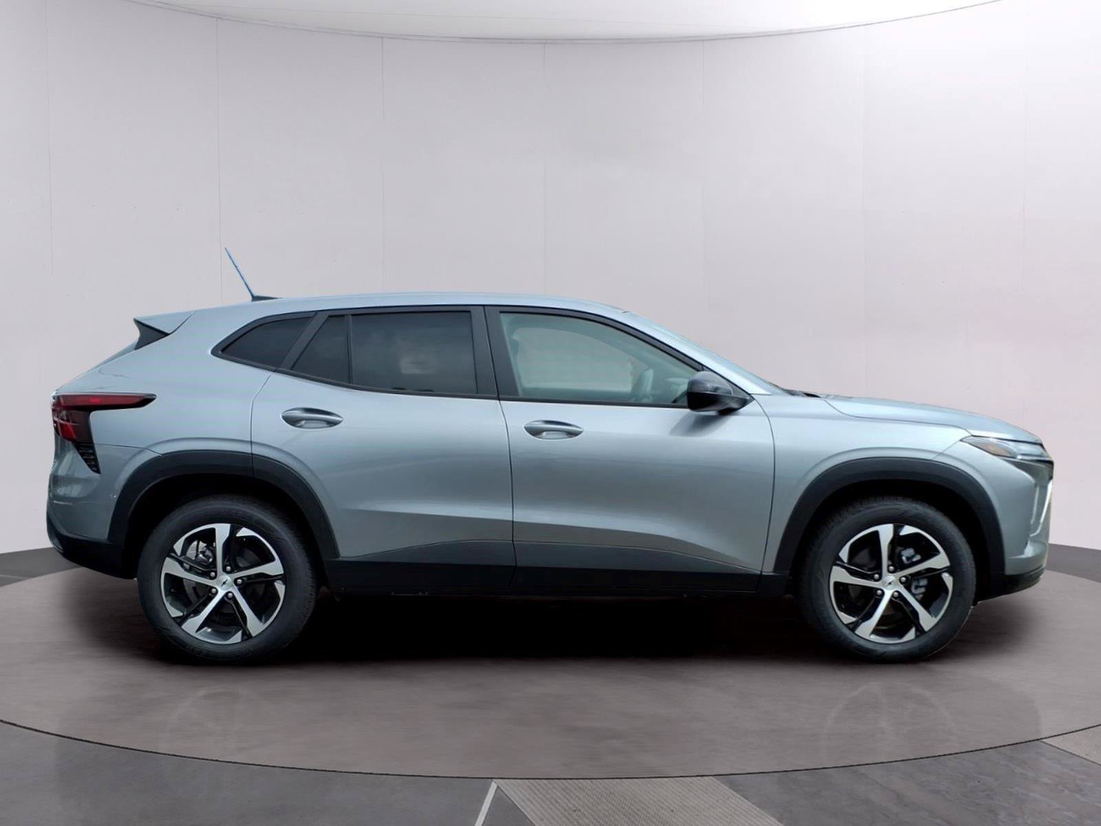 New 2026 Chevrolet Trax RS w/ Sunroof Package FWD image 6