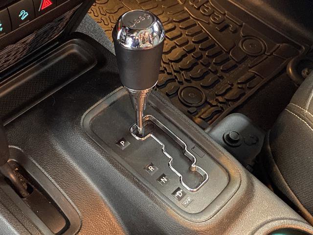 Used 2018 Jeep Wrangler Unlimited Rubicon w/ Cold Weather Group image 20