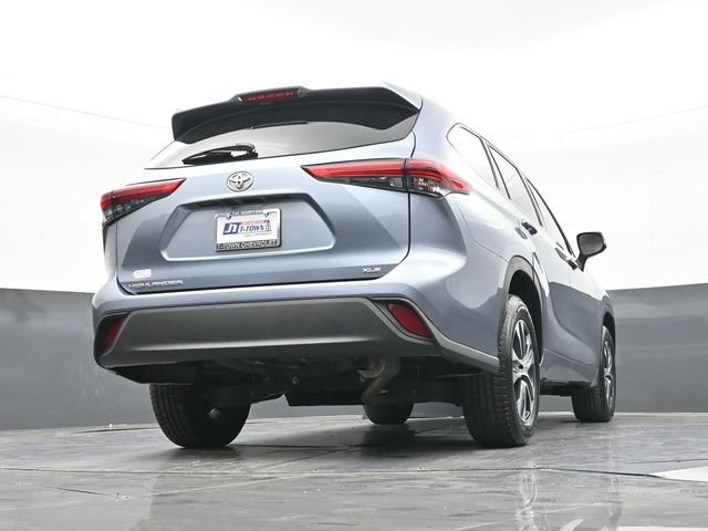 Used 2021 Toyota Highlander XLE FWD image 47