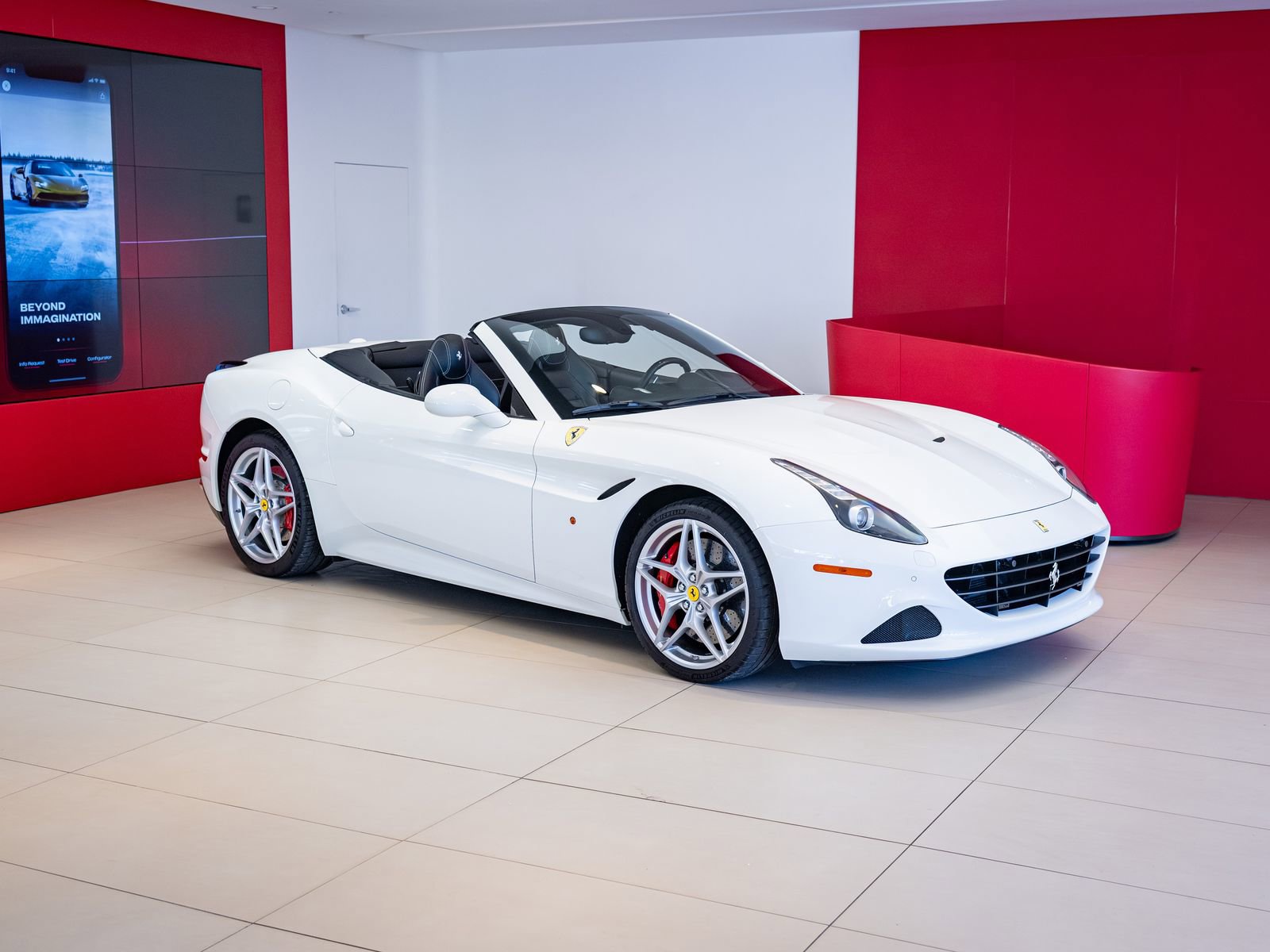 Certified 2016 Ferrari California T RWD image 1
