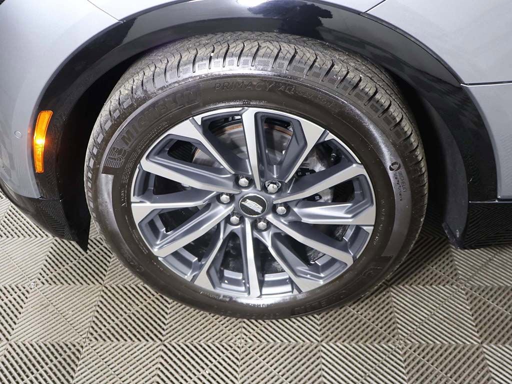 Used 2025 Cadillac Lyriq Sport AWD/4WD image 24