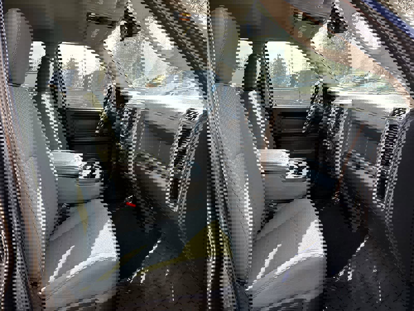 Used 2015 RAM 1500 Express image 6