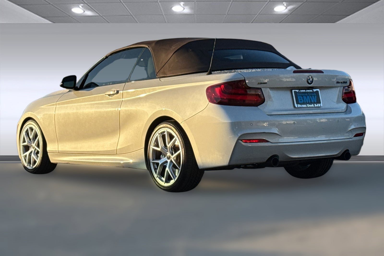 Used 2016 BMW M235i xDrive Convertible image 3