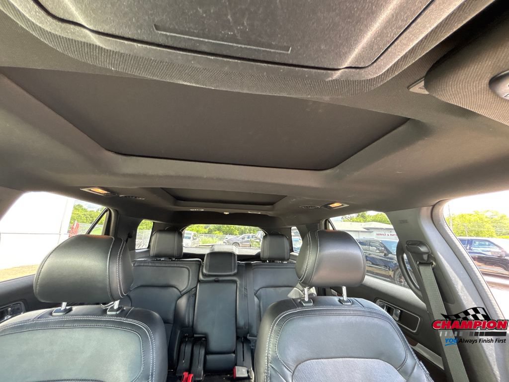 Used 2017 Ford Explorer Limited AWD/4WD image 17