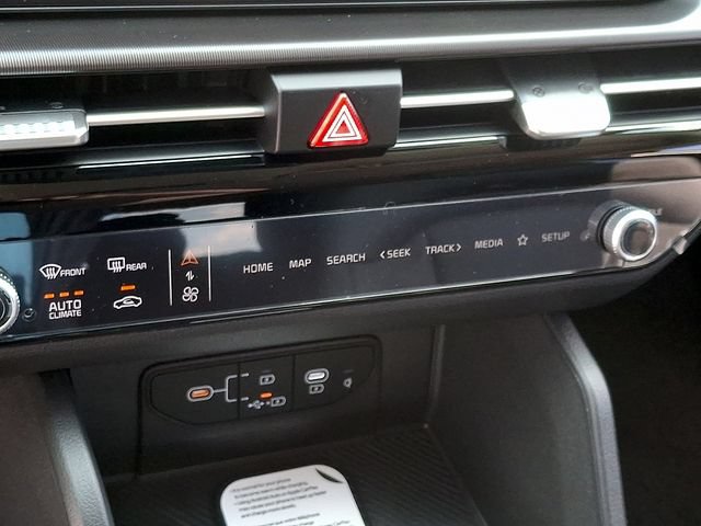 New 2026 Kia Sportage EX FWD image 11