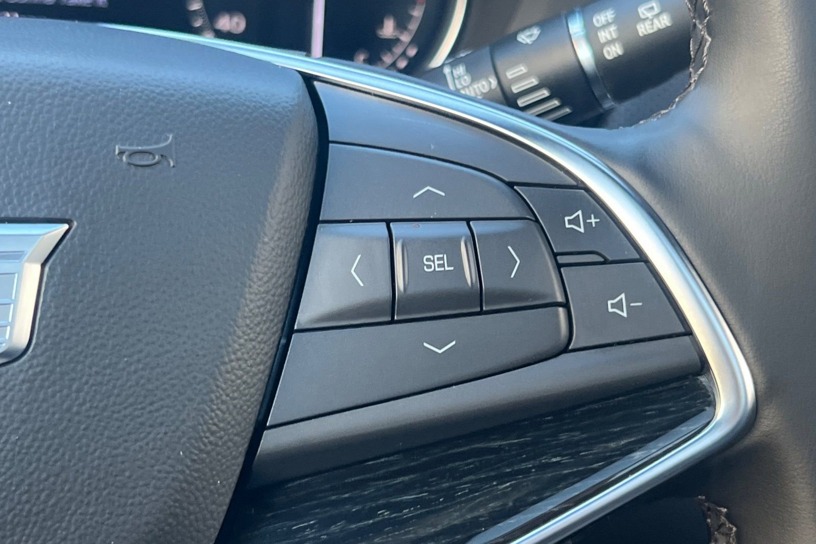 Used 2025 Cadillac XT5 Premium Luxury image 36