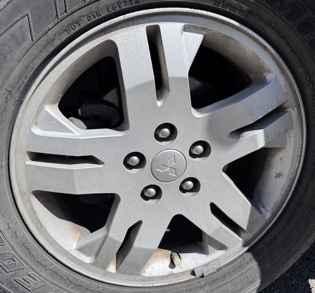 Used 2004 Mitsubishi Endeavor LS AWD/4WD image 53