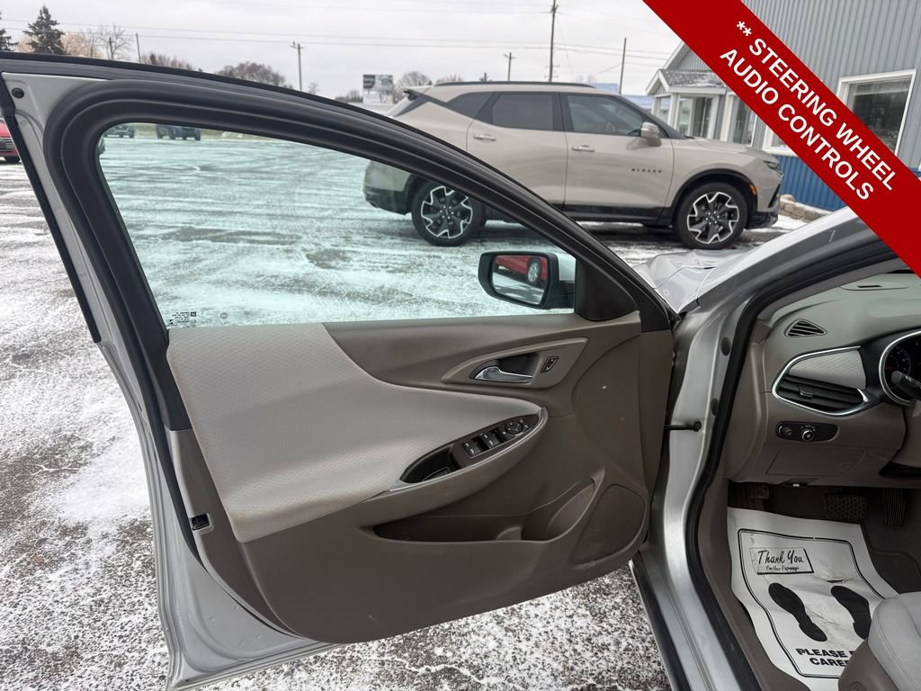 Used 2021 Chevrolet Malibu LT image 10