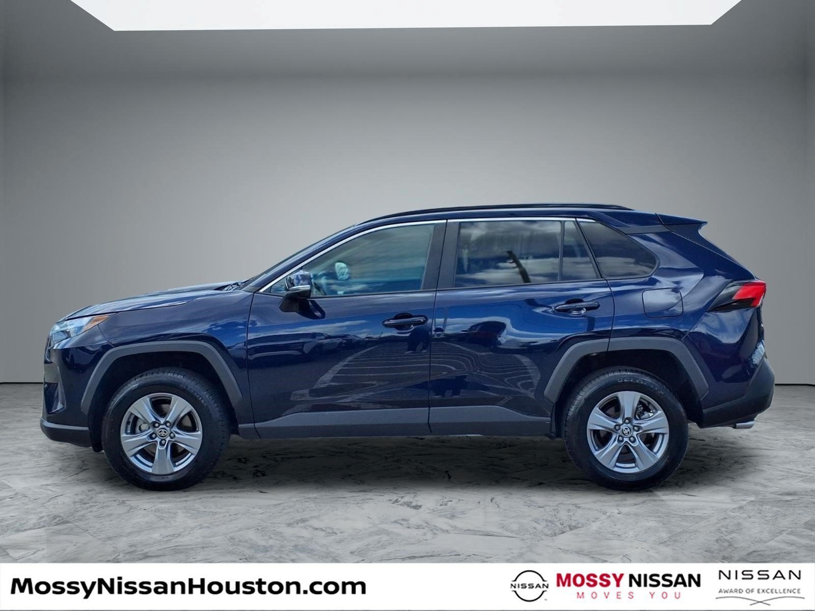 Used 2023 Toyota RAV4 XLE w/ XLE Grade Weather Package AWD/4WD image 5