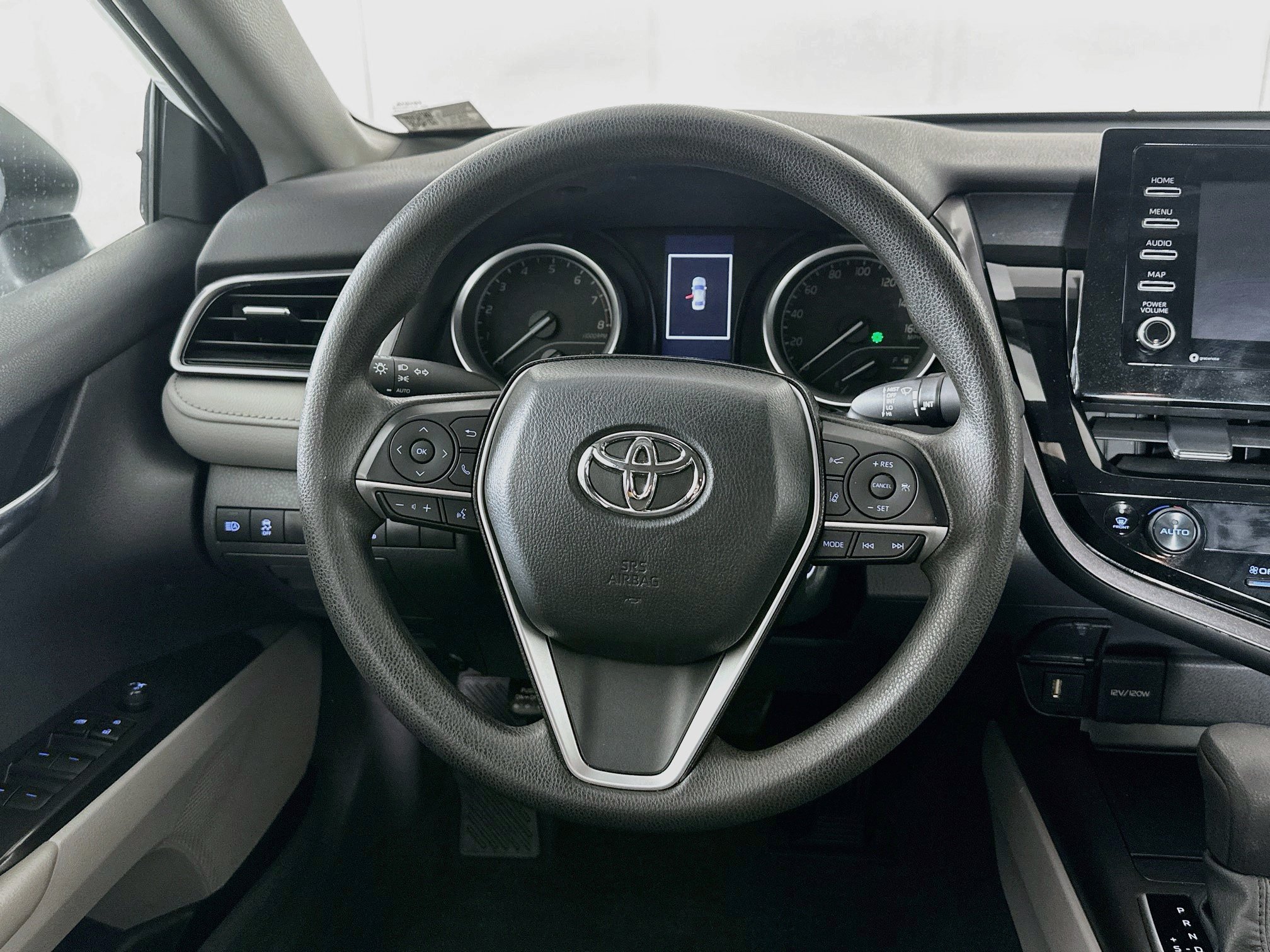 Used 2023 Toyota Camry LE FWD image 17