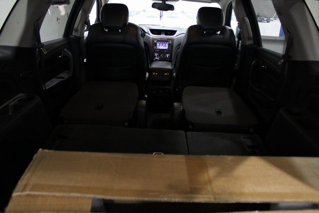 Used 2014 Chevrolet Traverse LT image 24