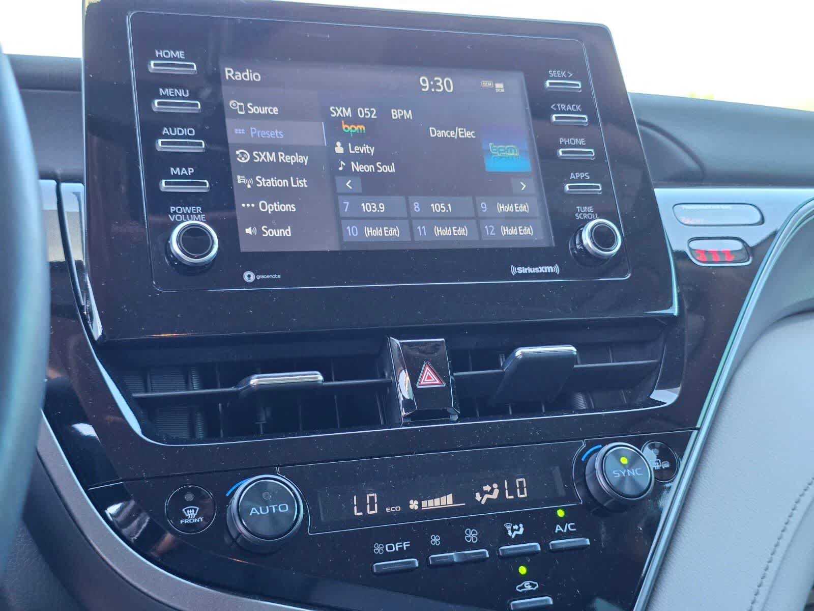 Used 2023 Toyota Camry SE FWD image 18