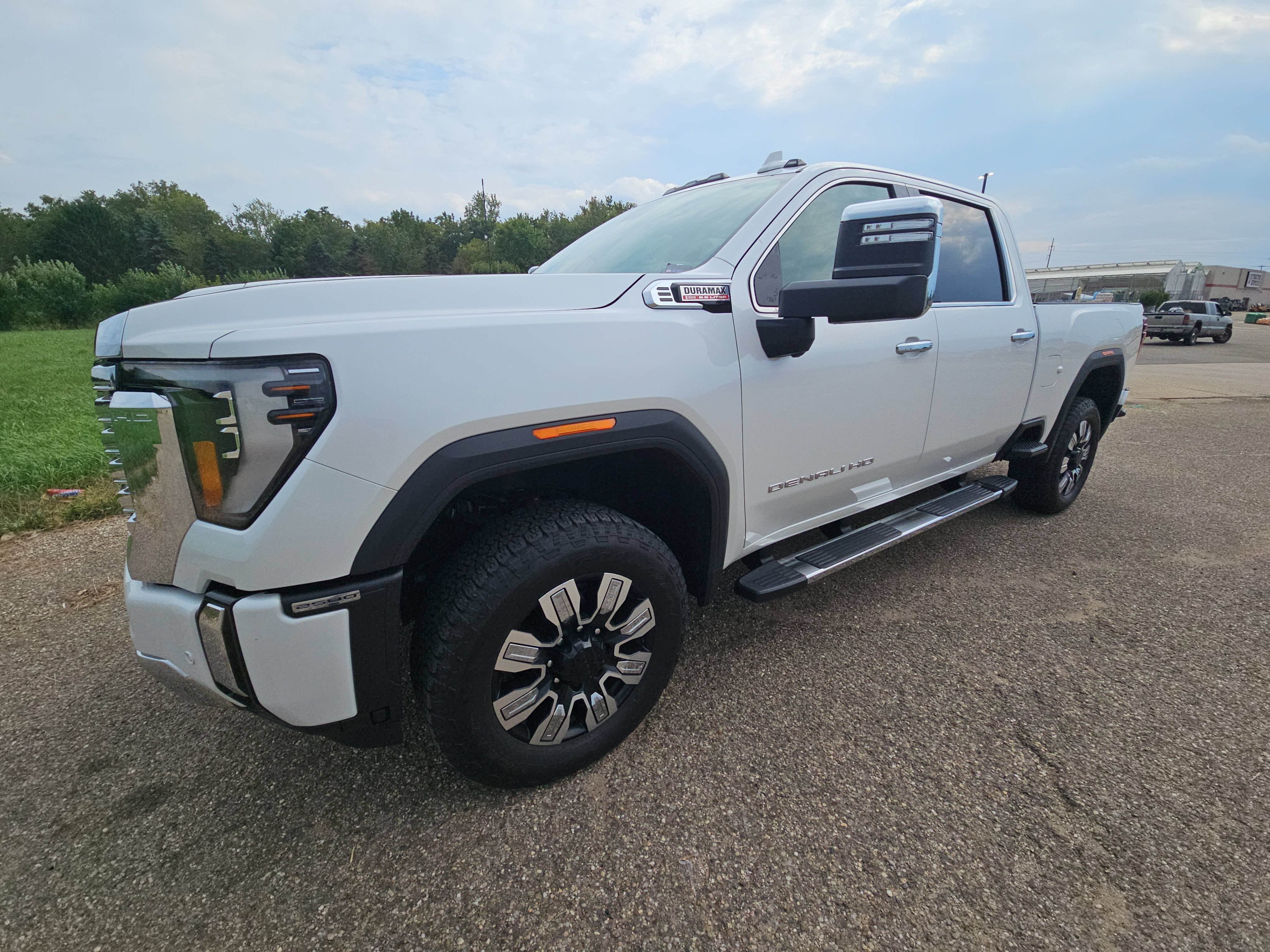 Used 2024 GMC Sierra 2500 Denali w/ Denali Reserve Package AWD/4WD image 10