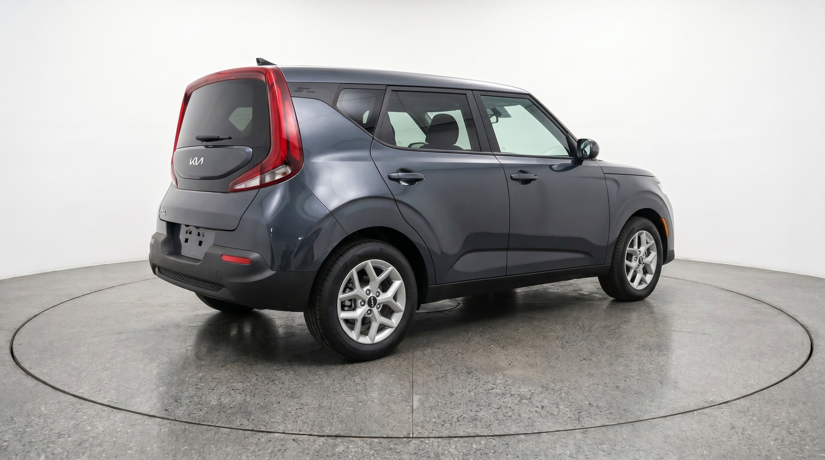Used 2025 Kia Soul LX w/ LX Technology Package FWD image 9