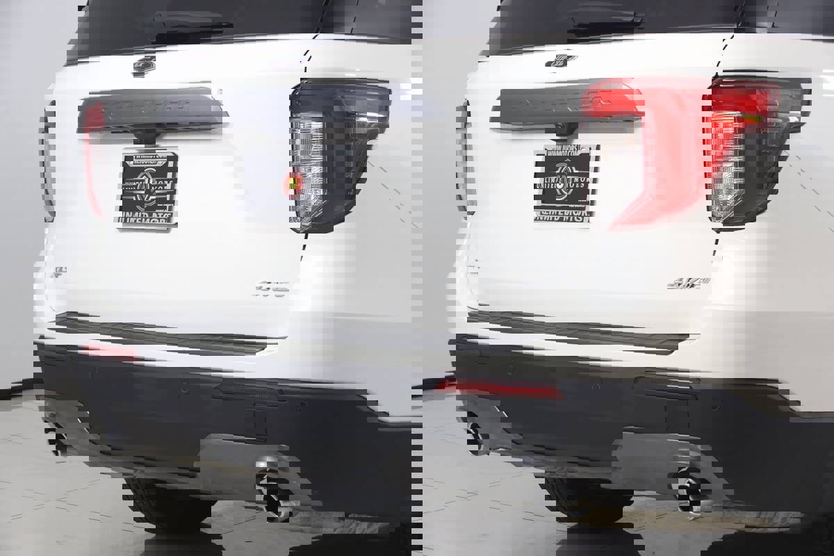 Used 2023 Ford Explorer XLT w/ Equipment Group 202A image 45