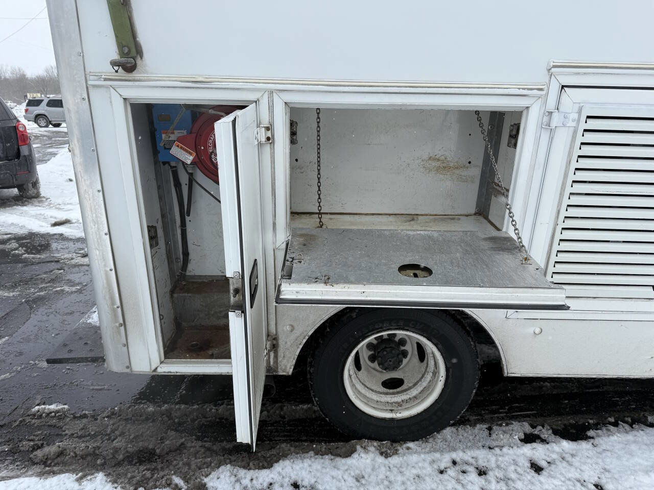 Used 2008 Ford E-350 and Econoline 350 Super Duty image 18