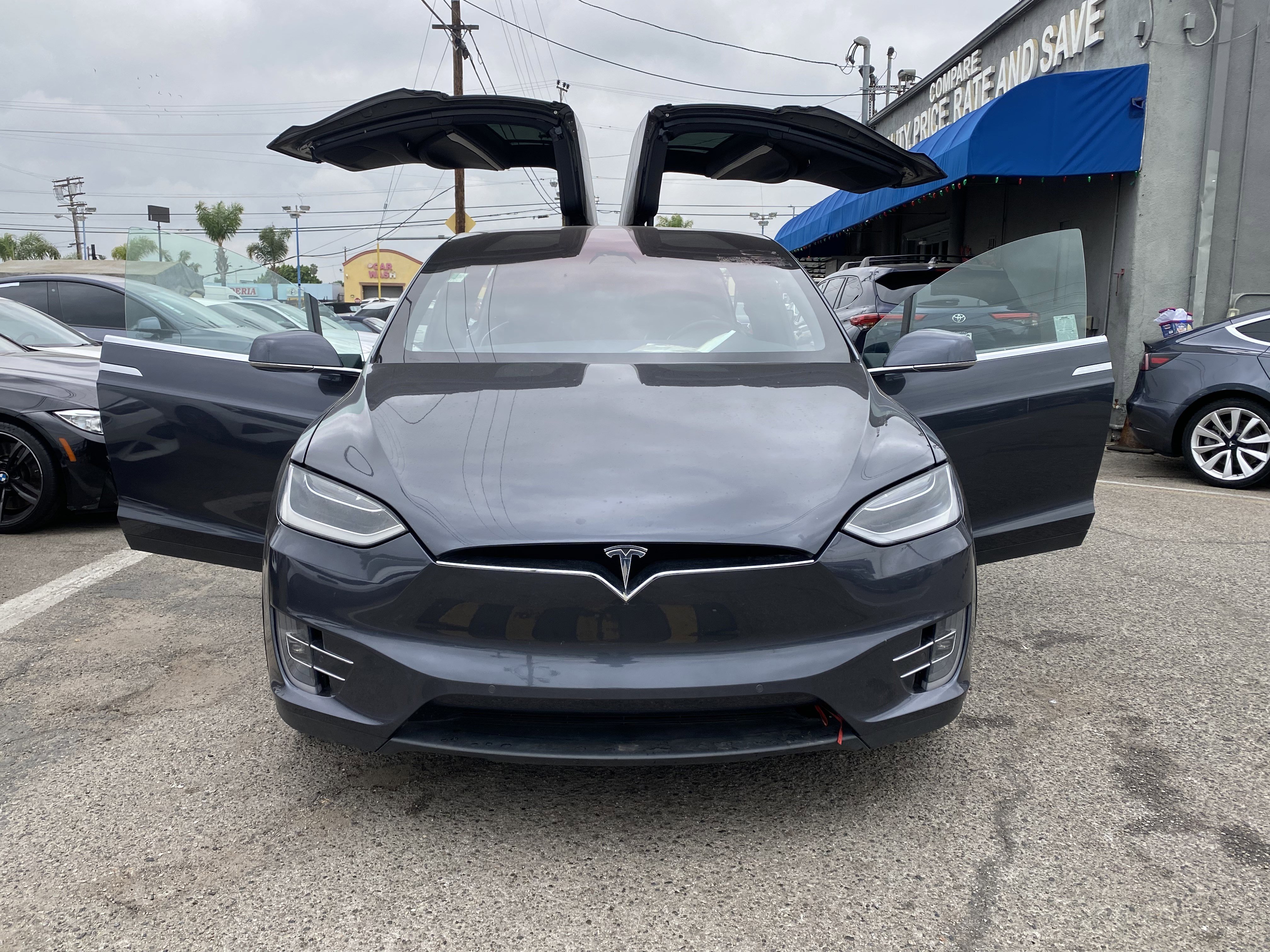 Used 2018 Tesla Model X 75D image 4