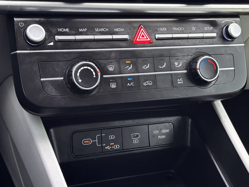 Used 2025 Hyundai Tucson SE FWD image 19