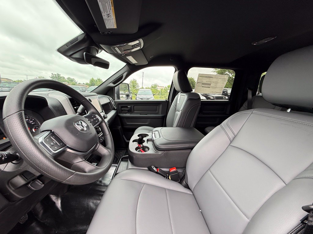 New 2026 RAM 3500 Tradesman AWD/4WD image 12