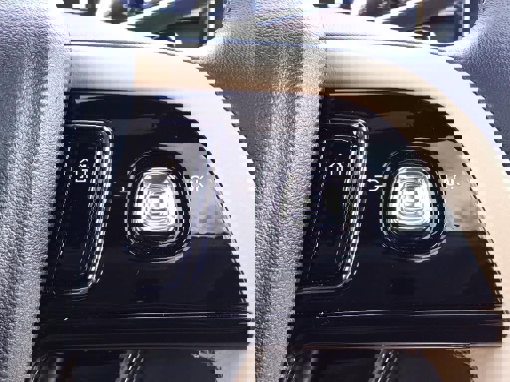 New 2023 Lincoln Corsair Reserve w/ Equipment Group 202A image 48