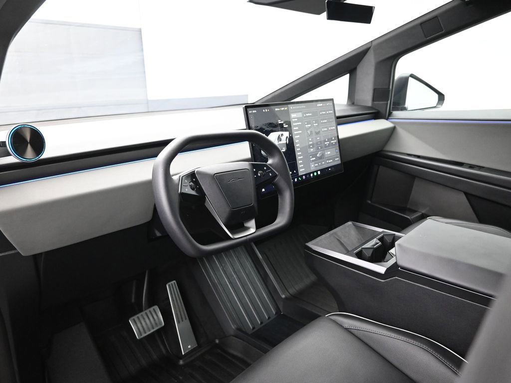 Used 2025 Tesla Cybertruck AWD Crew Cab image 17