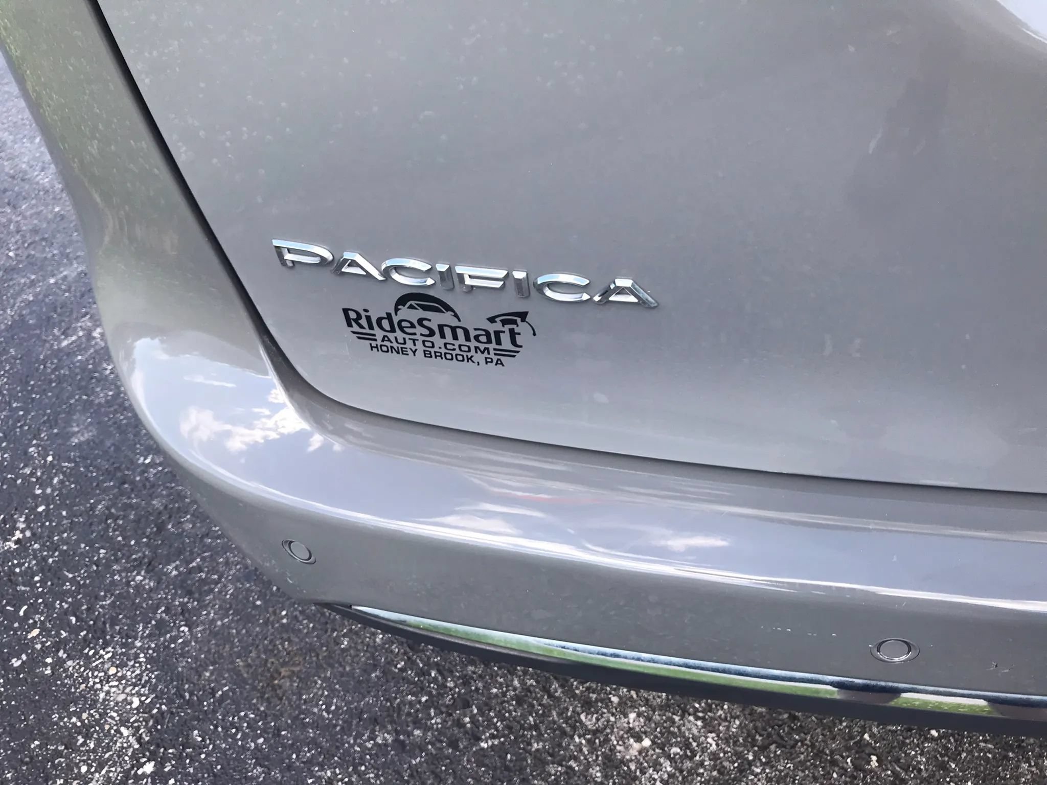 Used 2023 Chrysler Pacifica Touring-L FWD image 39