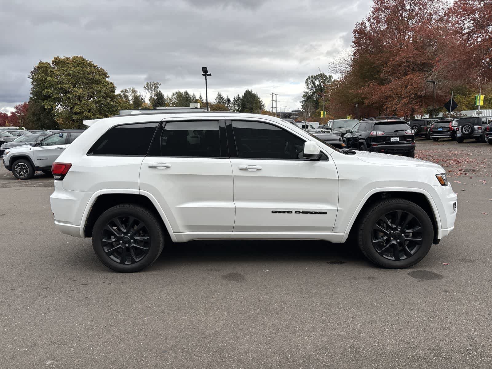 Certified 2020 Jeep Grand Cherokee Altitude AWD/4WD image 5