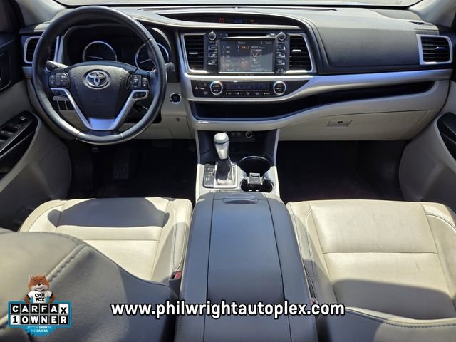 Used 2022 Toyota RAV4 LE FWD image 15