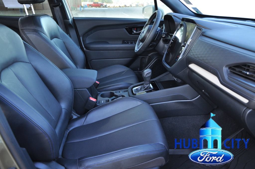 Used 2025 Subaru Forester Limited AWD/4WD image 15