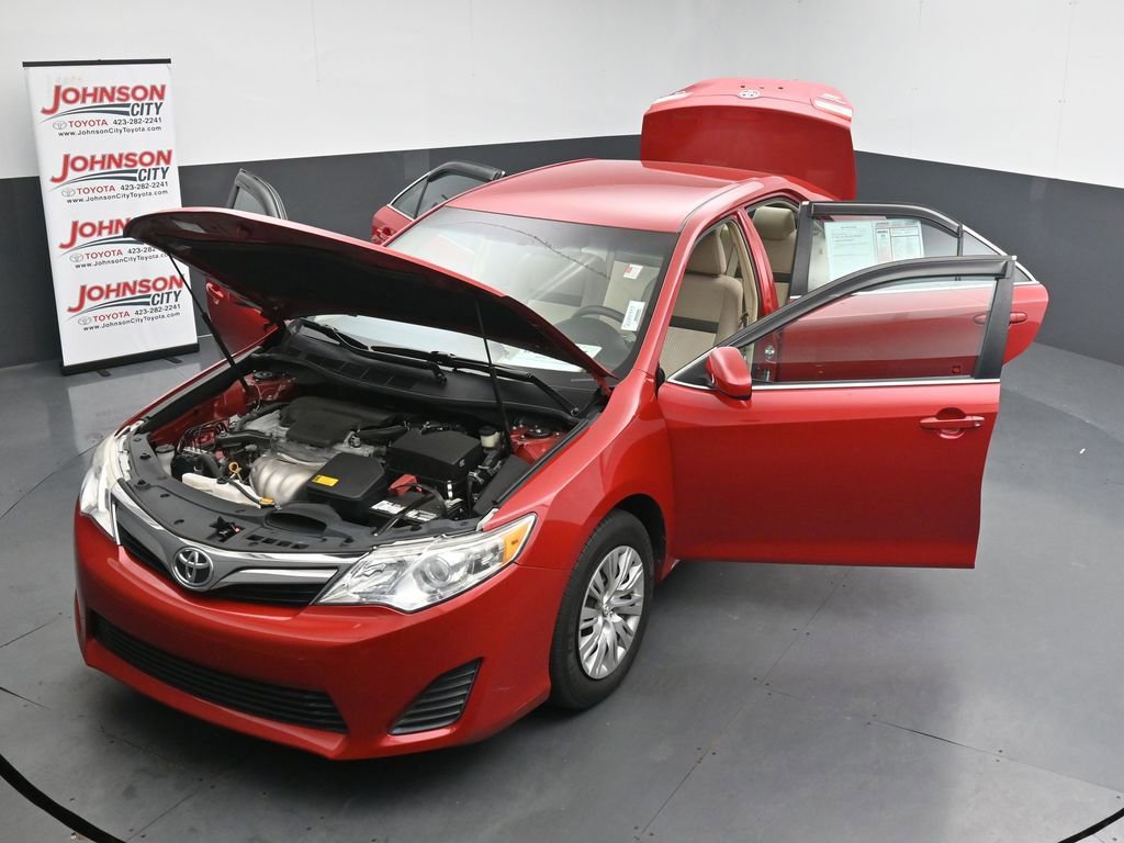 Used 2014 Toyota Camry LE FWD image 26